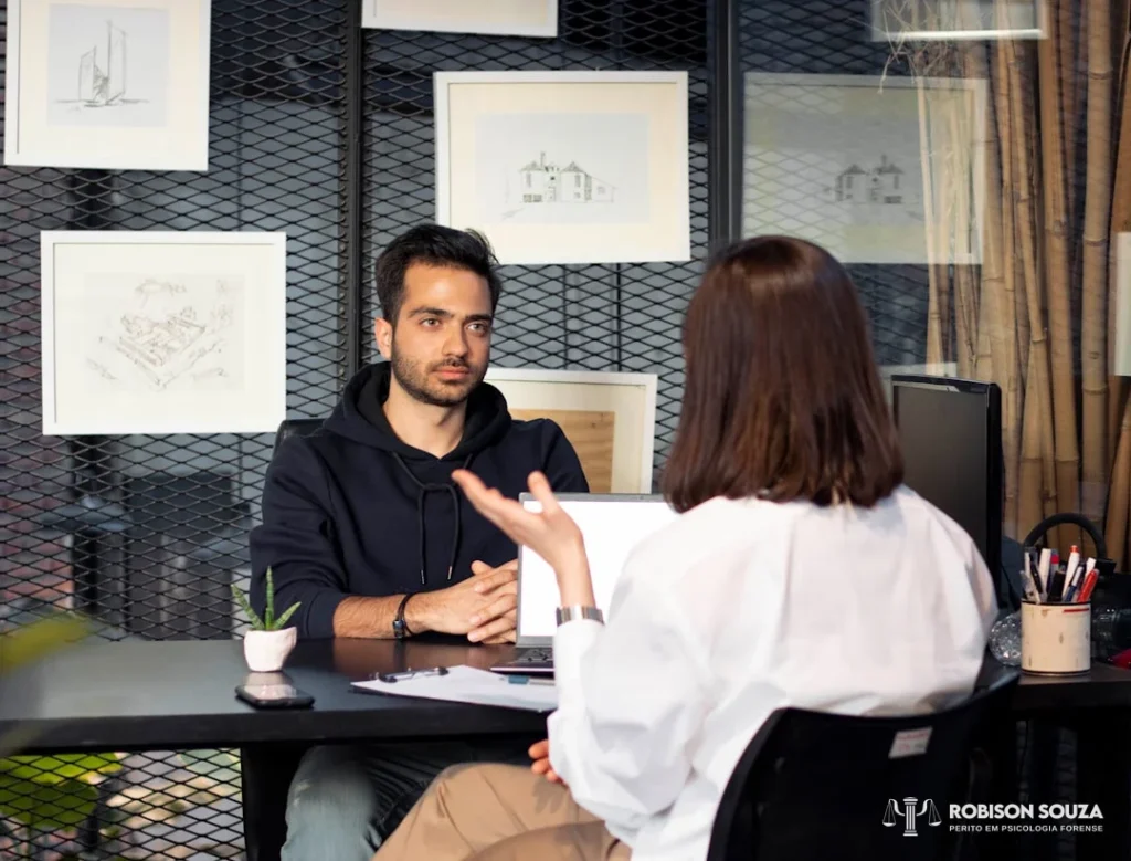 Aderência ao Protocolo de Entrevista: Como se Avalia - Robison Souza - Psicólogo Jurídico Aderência ao Protocolo de Entrevista: Como se Avalia